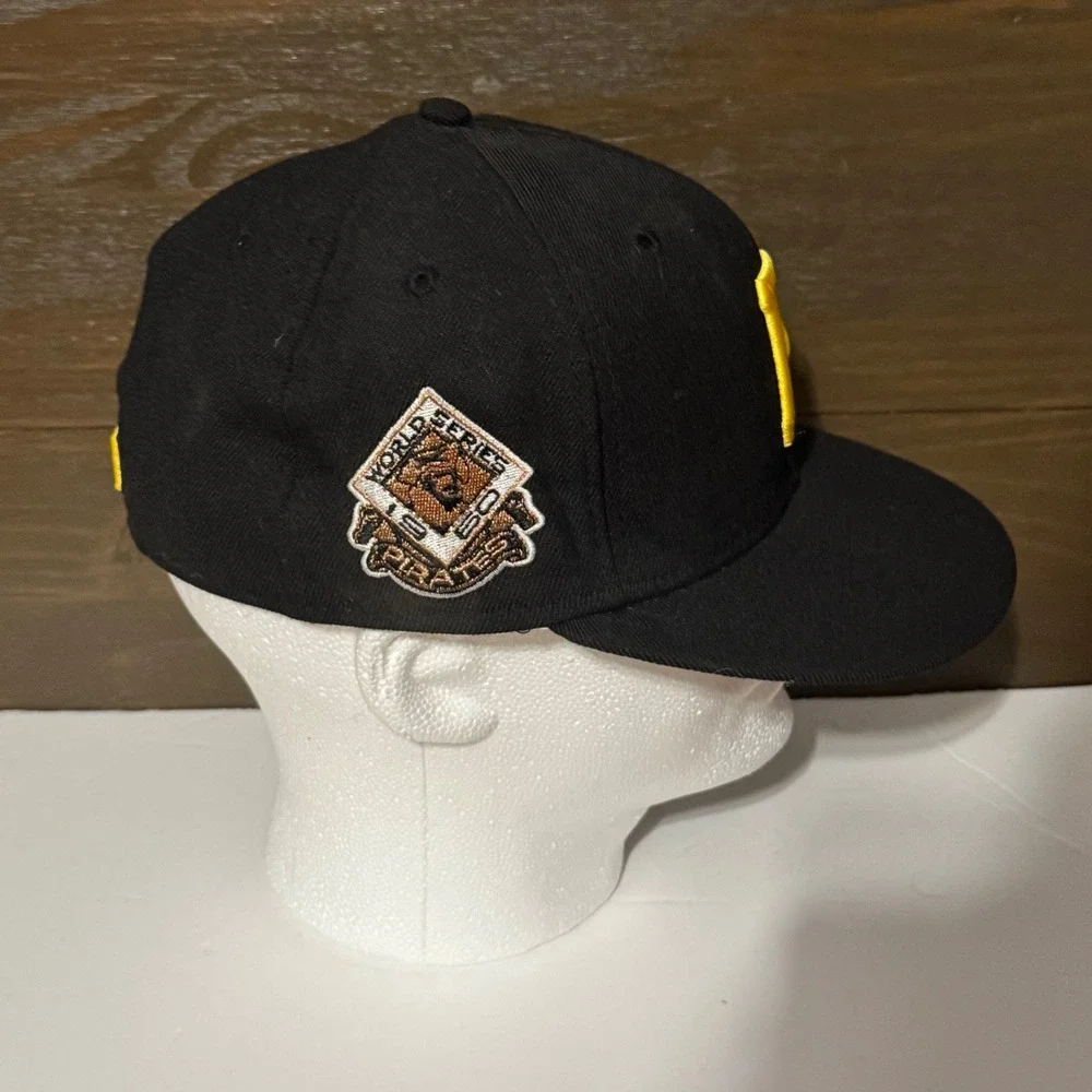 New Era Pittsburgh Pirates 1960 World Series Fitted Hat Black Mens 7 1/4 Good